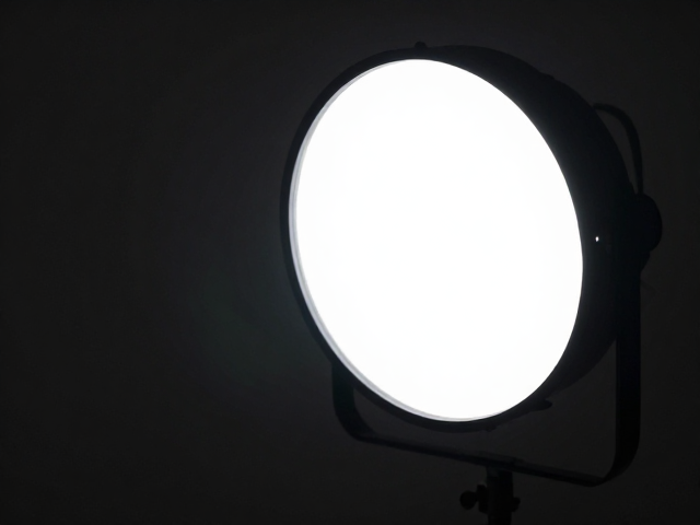 便携补光灯在补光策略中的关键作用