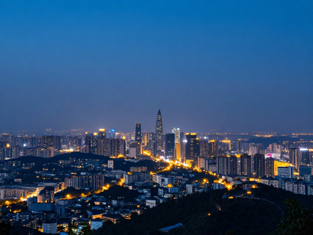 蓝调时刻山顶俯拍城市,绝美夜景拍摄指南