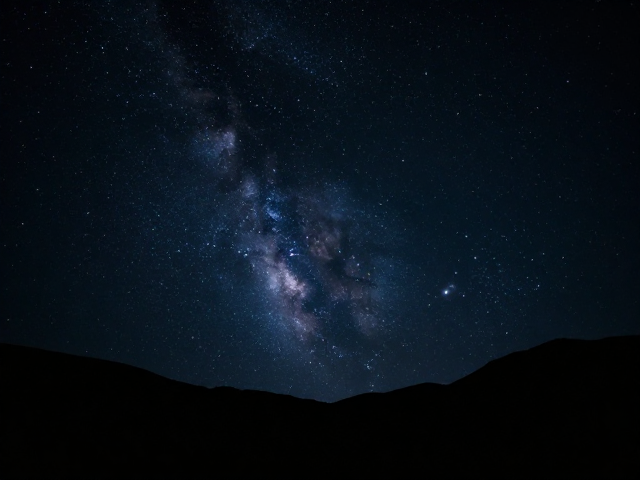 夜景构图技巧,用暗部压缩画面,星空前景搭配出大片感