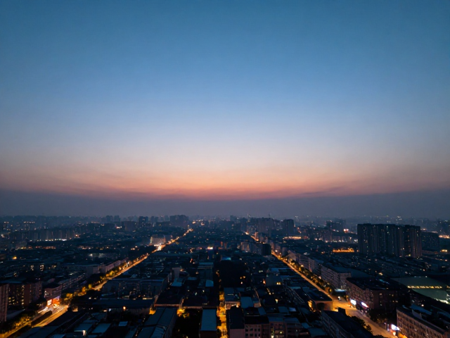 晨昏交界与静谧城市夜景,灯光初亮时的绝美瞬间