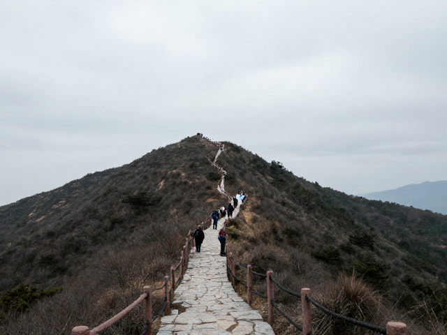 避开封闭景区!山腰观景小路冷门机位,私藏绝美视角