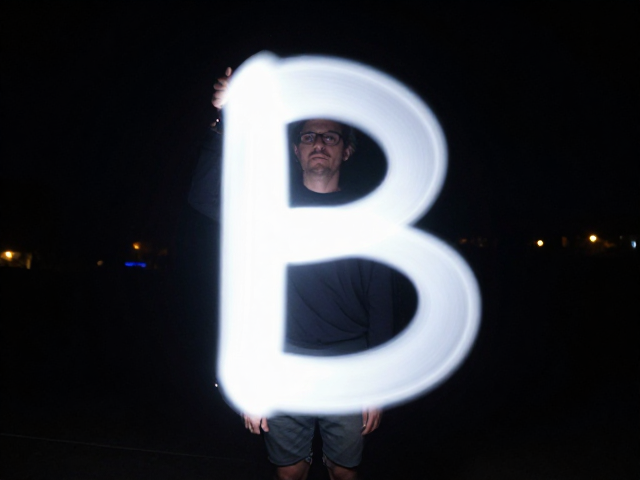 零基础B门创意光绘,夜间结伴拍摄全攻略