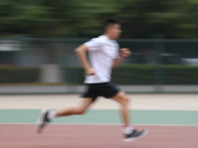 大光圈的光学优势与光圈值的选择