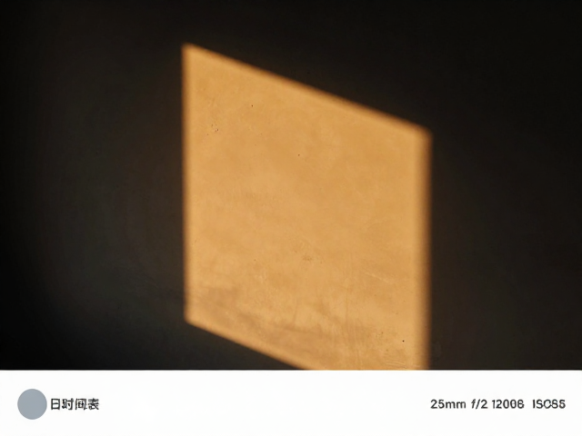 硬光环境下的阴影塑造与主体分离