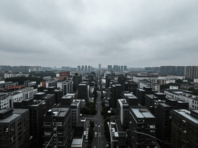 对称构图在杂乱环境中的秩序构建