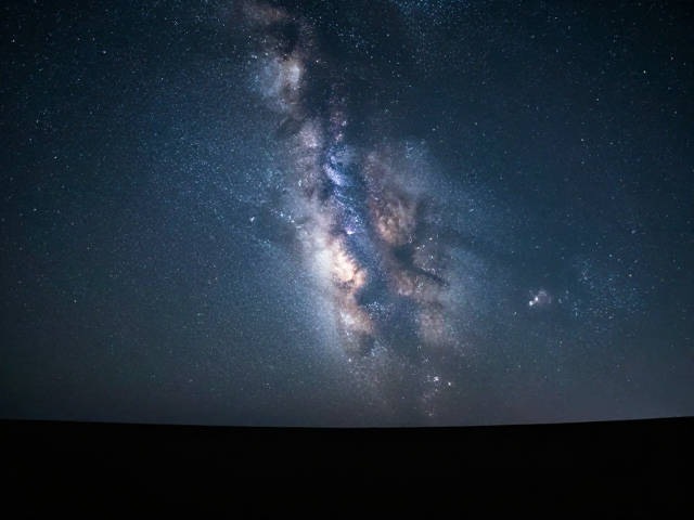 银河夜景怎么拍?大光圈,地平线校正,轻松捕捉璀璨星空