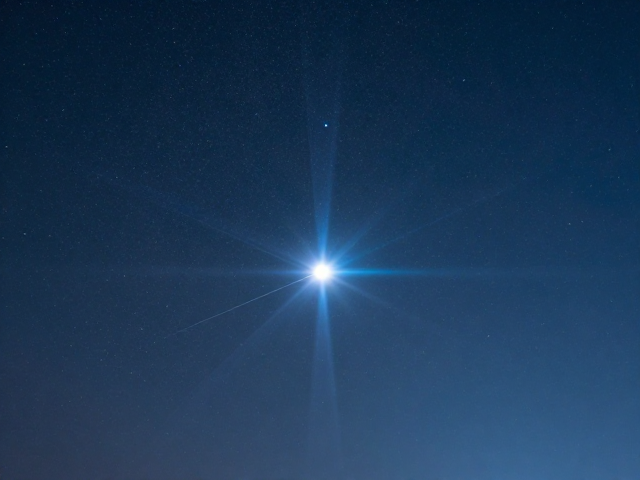 长曝光星空拍摄指南,大光圈f/1.4-f/2.8镜头眩光控制技巧