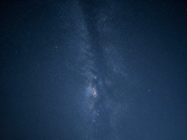 星空拍摄用多大光圈?广角镜头光圈表现与风光光圈设置指南