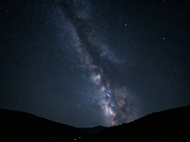 风景构图中的光圈平衡与景深控制