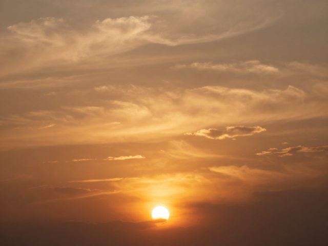 夕阳侧光,景深引导线,3步拍出立体感大片