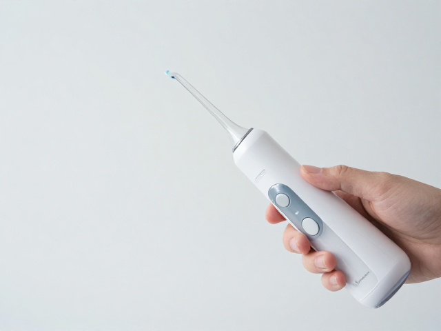 高压冲牙器能除牙结石吗?一次加水清洁实测