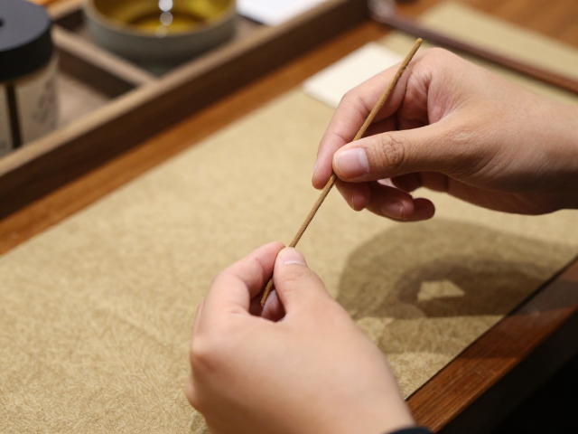 沉浸式体验下的古典香氛美学构建