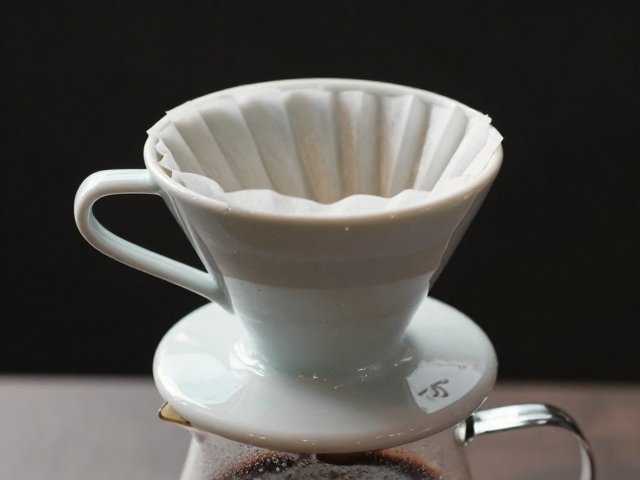 V60滤杯材质特性与导热机制解析