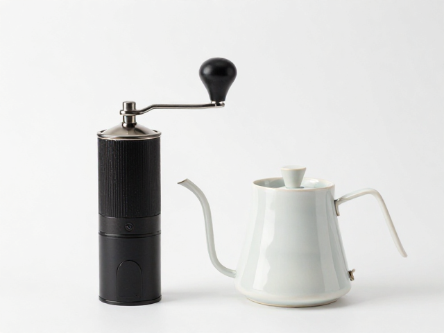 高颜值陶瓷器具的釉面工艺与实用性平衡