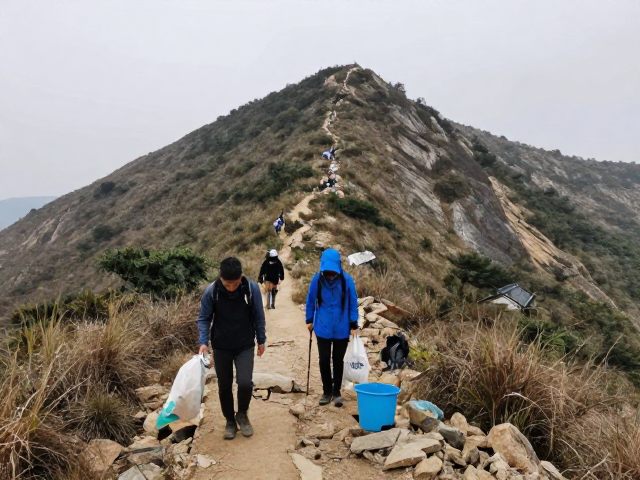 登山路线净山纪实,山野清洁不扰野生动物