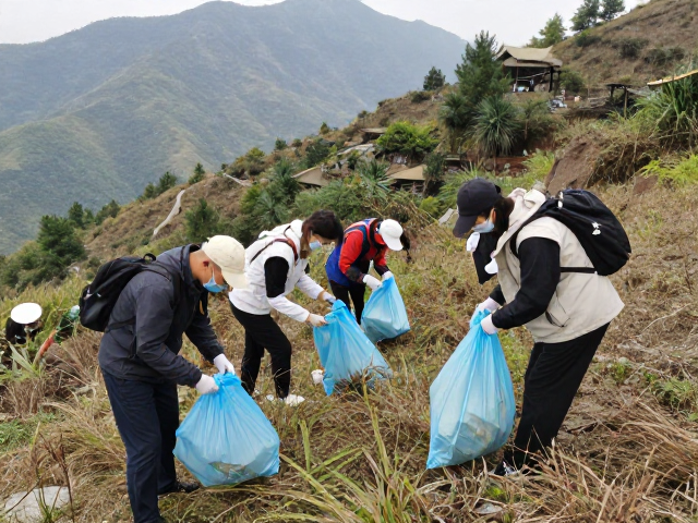 户外俱乐部成员山野清洁纪实,环保垃圾袋助力无痕山林