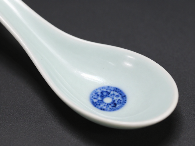 勺杆造型力学与青花料色料的微观鉴定
