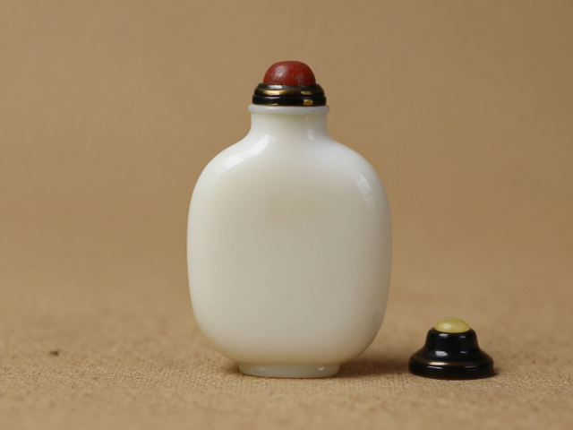 干燥环境对多节外画鼻烟壶材质稳定的关键作用