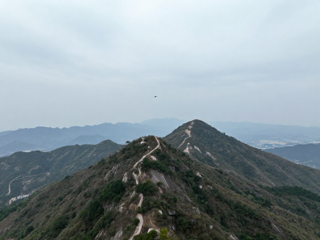 景区登山环保新规,无人机巡查助力生态旅游守护