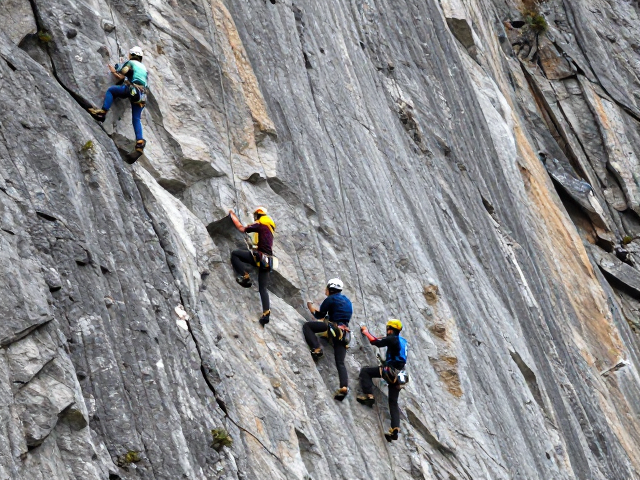 商业登山队的技术执行与团队协作