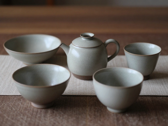 茶席搭配:色彩与形态的和谐共生