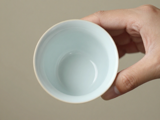 茶滤收藏陈列指南,如何通过看杯口舒适度挑选高质感茶器