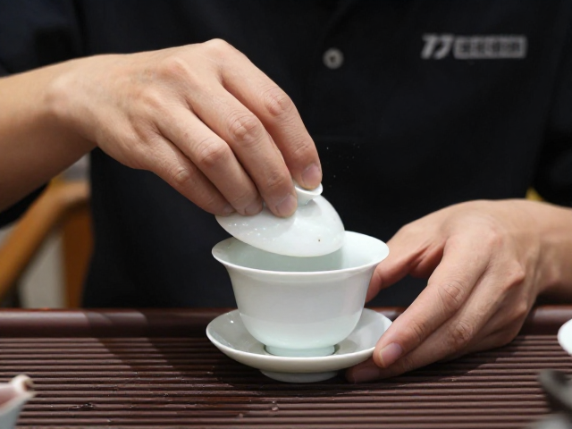 日常清洁与深度去污的操作规范