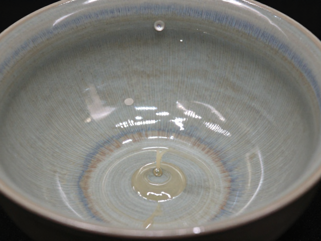 悬浮剂对釉浆流变特性的调控作用