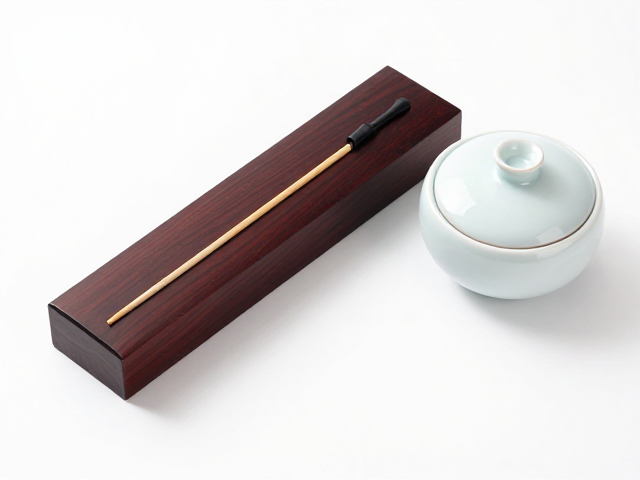 紫檀木盒茶针与陶瓷茶盒，轻拿轻放的茶道养护与收纳指南