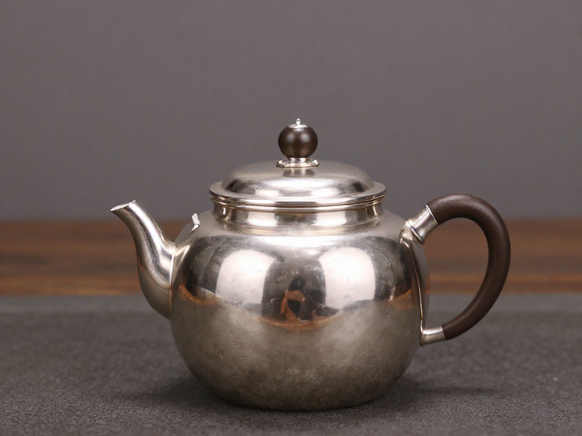 银壶成型工艺对茶器实用功能的支撑
