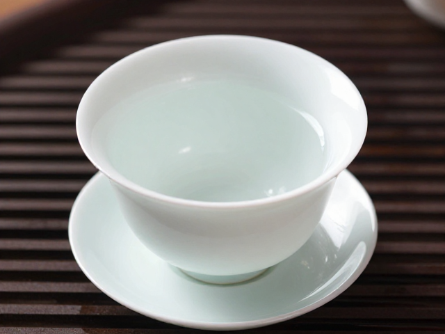 茶托上的陶瓷茶杯防水处理指南