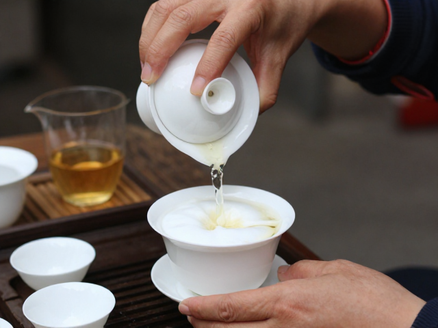 水质火候与白色汤花茶器的冲泡实操