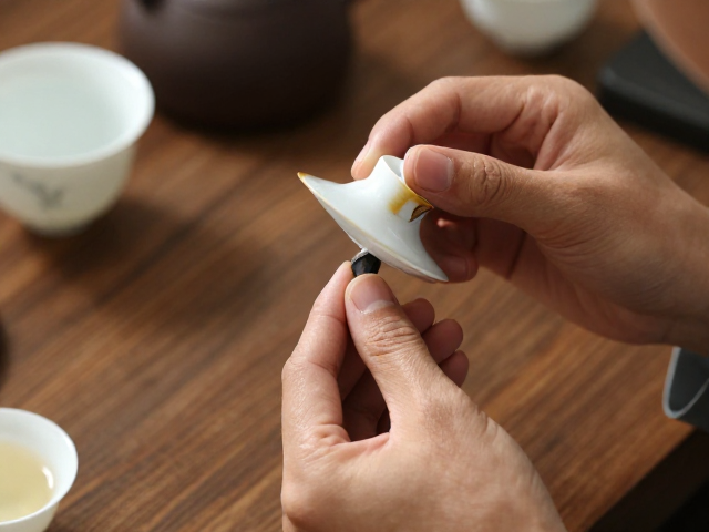 传统补配与陶瓷补胎技艺的非遗传承