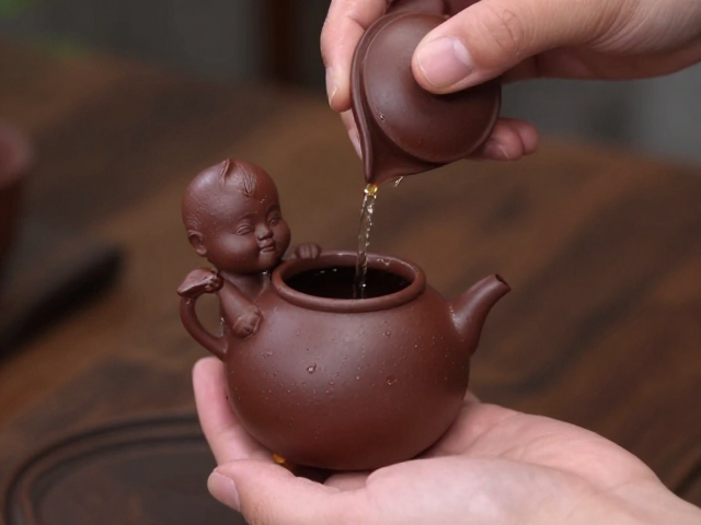 奉茶童子茶宠养护:植物类紫砂淋养技巧