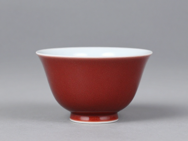 釉里红工艺特性与茶器美学契合