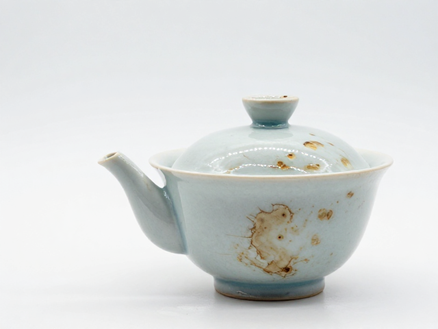 古董茶具保养禁忌,禁用洗洁精,忌强清洁剂与彩绘面擦洗