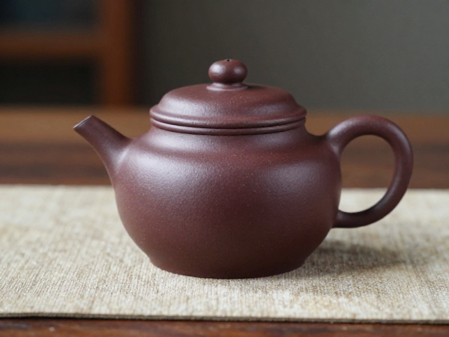 经典器型在侘寂茶席中的视觉叙事