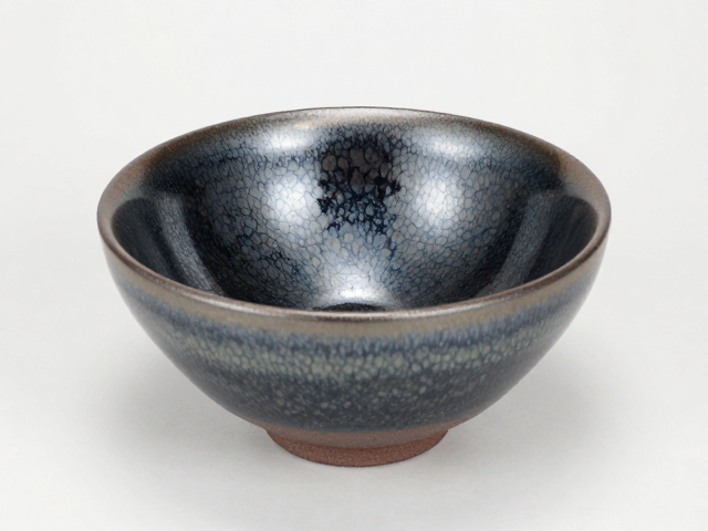 建盏鹧鸪斑釉色分类，敛口盏自然结晶纹理鉴赏