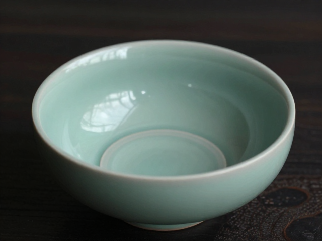 越窑青瓷的茶器美学特征