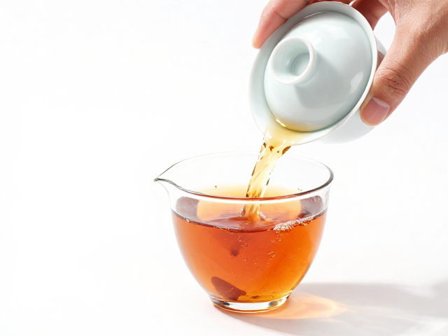 瓷器材质与红茶风味的感官契合