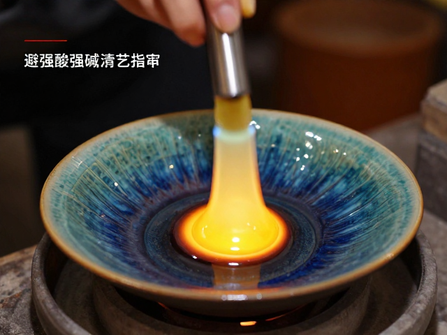 琥珀黄的光学美感与历史渊源
