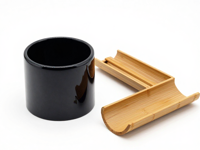 漆器茶筒搭配竹木茶则,天然防霉,打造雅致茶道空间