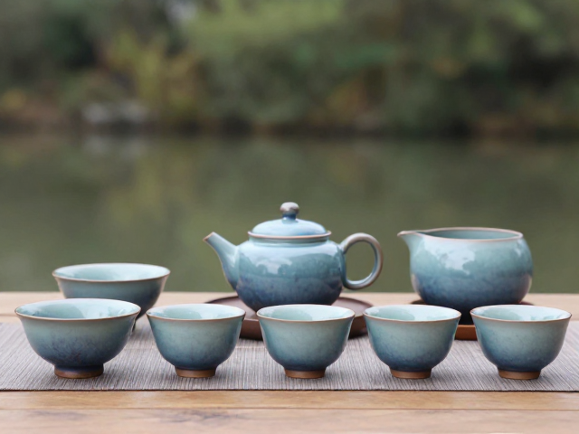 钧窑茶具在旅行场景中的实用维护
