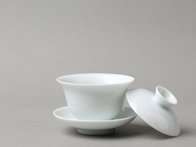 盖碗起源，源于寺院饮茶，区别于龙团凤饼的泡茶利器