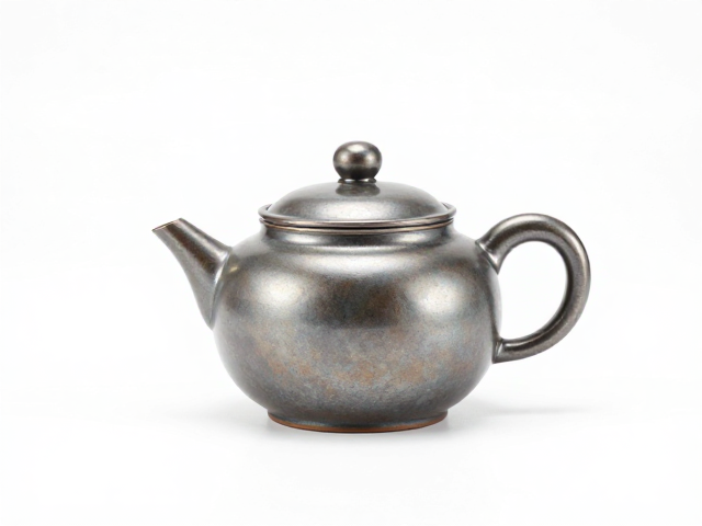 金属茶宠选购,釉面厚润防磕碰,提升茶桌质感与耐用度