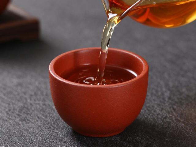红泥紫砂闻香杯的使用场景与茶汤表现