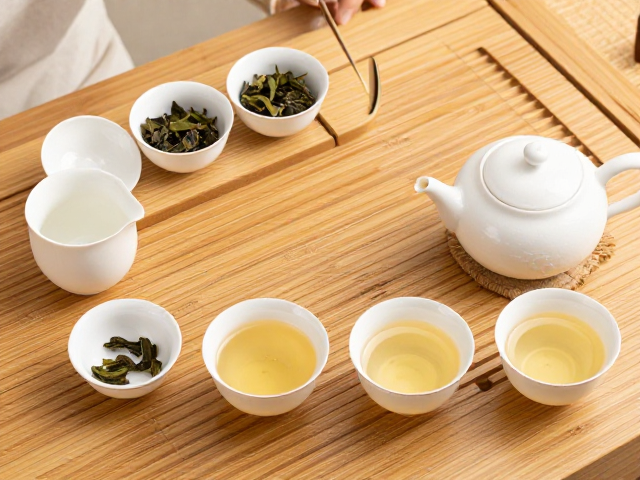 乌龙茶茶具的器型选择与材质呼应