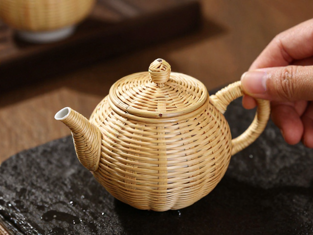 竹丝扣瓷与茶宠的工艺融合逻辑