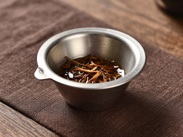 湿泡台茶渣过滤怎么选？茶席布搭配与清洁指南