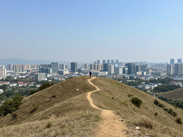 低海拔丘陵穿越指南:地形特征与路线规划